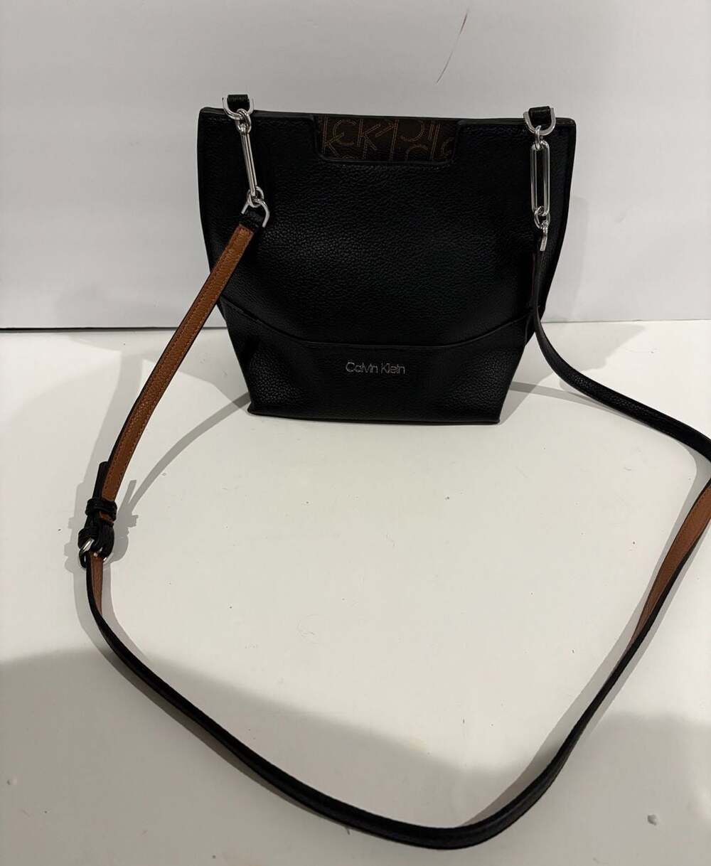 Calvin Klein Ash Signature Black Pebbled Crossbody Bag